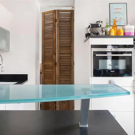 Great Modern Studio Bastille דירה
